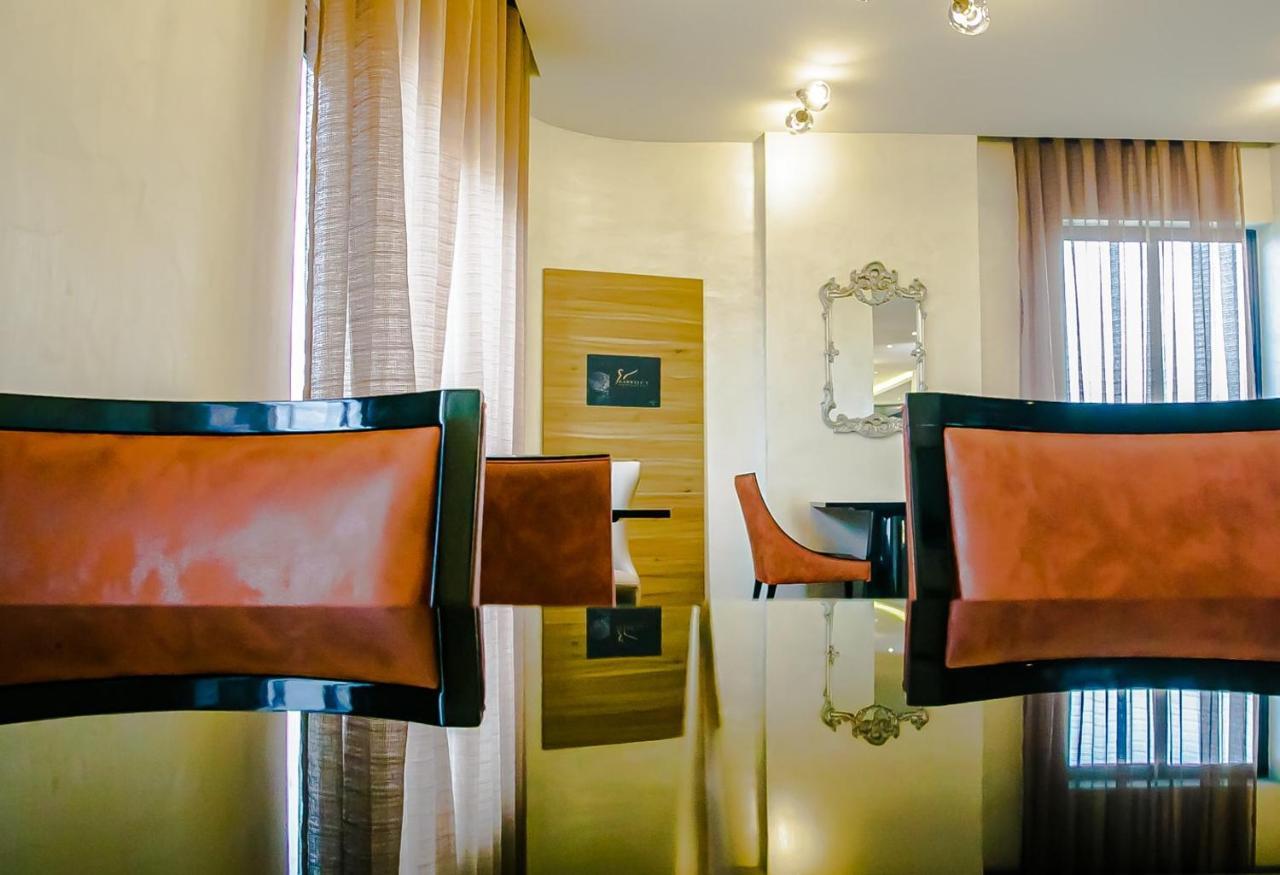 Royal Residences By Design Union Aliayabiagba Eksteriør bilde